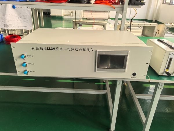 氘氚气动态配气仪